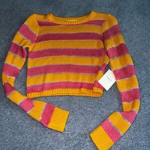 Knitted sweater crop